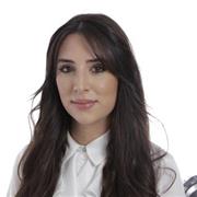 Professeure particulier native donne cours delangue espagnole aux étudiants de n'importe quel niveau